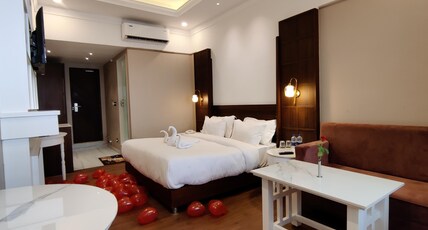 HOTEL ND MANOR Room Type - Super Deluxe Room