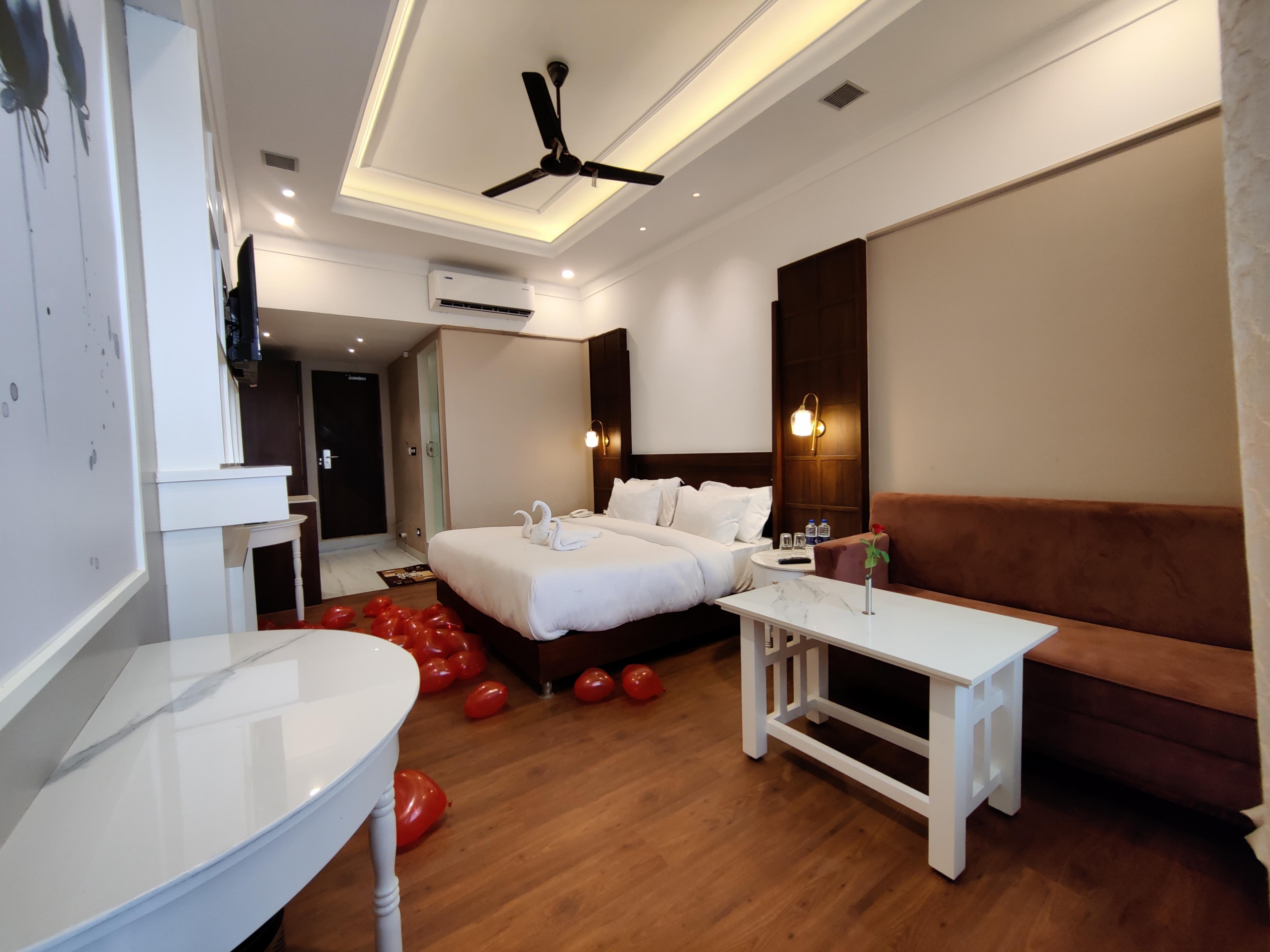 HOTEL ND MANOR Room Type - Royal Suite Room