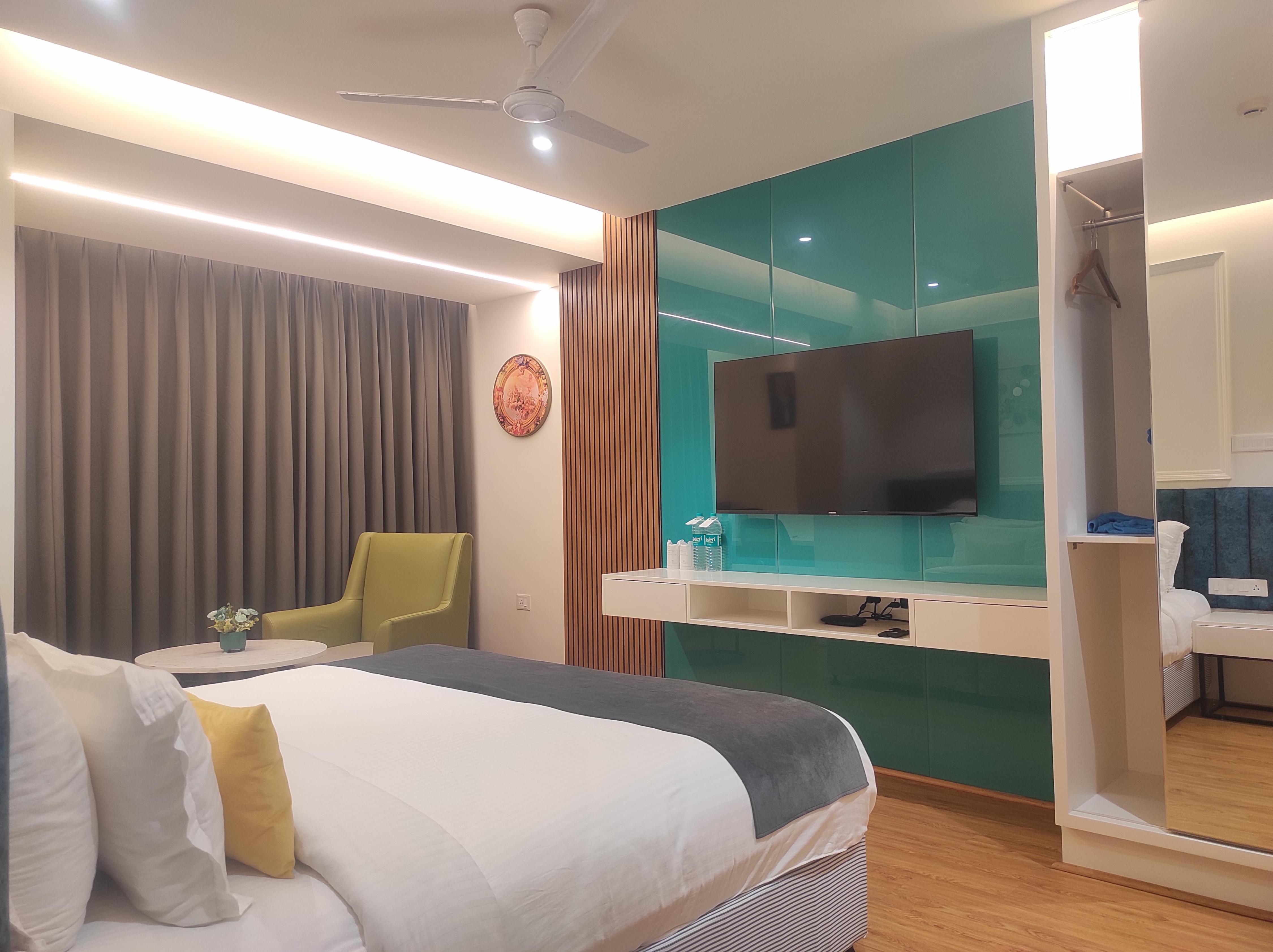 Clubway Grand A Boutique Hotel - Tap to explore photos
