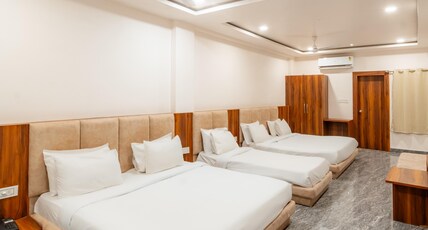 Hotel Anand Room Type - Five-Bed Family Room