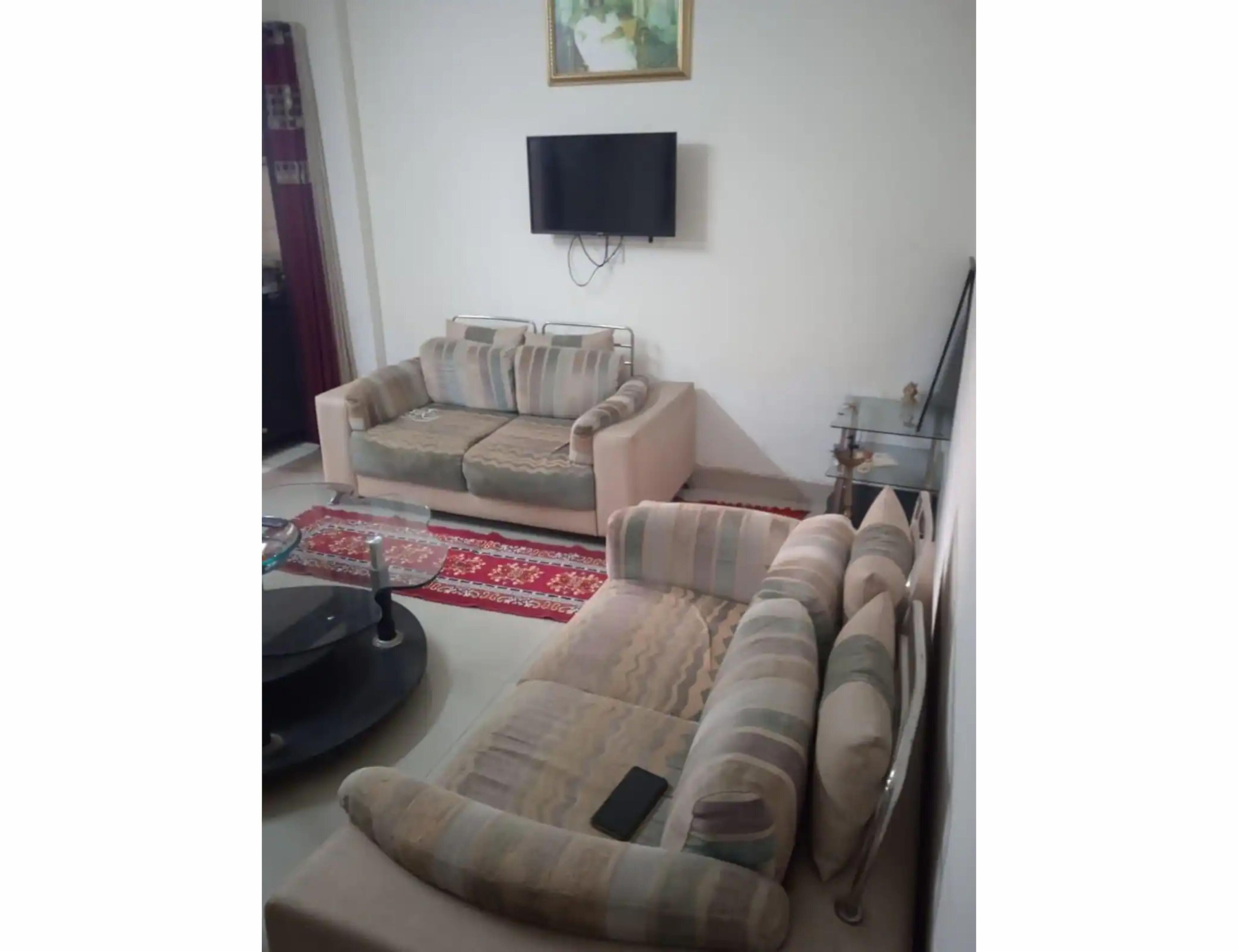 1 BHK spacious apartment in Kanchal 2 km from Har Ki Pauri - Tap to explore photos