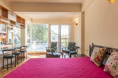 The Nest Studio close to Mall Road by RoamHome