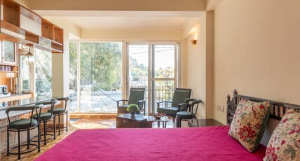 The Nest Studio close to Mall Road by RoamHome Room Type - The Nest Studio close to Mall Road by RoamHome