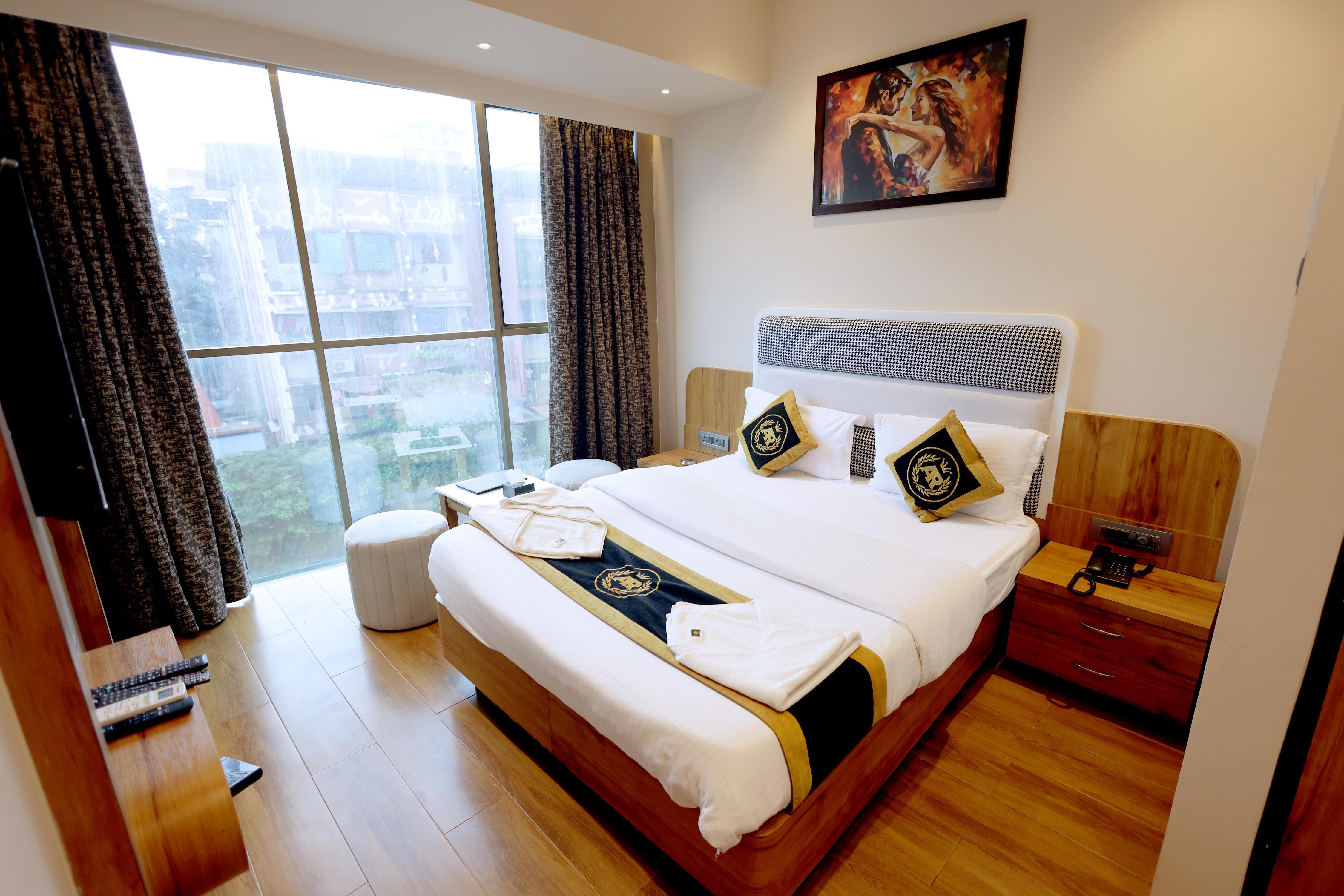 HOTEL A R INN LODGING AND BOARDING Room Type - DELUXE ROOM