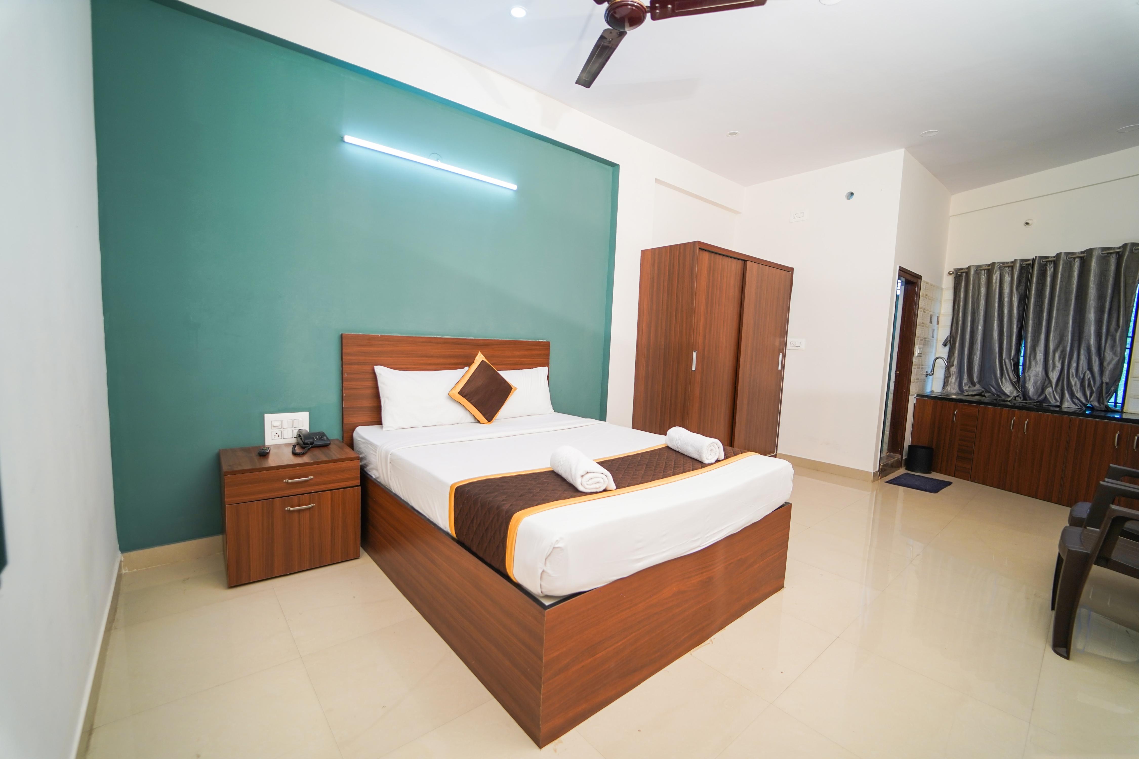 Hotel Ayani Inn - Tap to explore photos