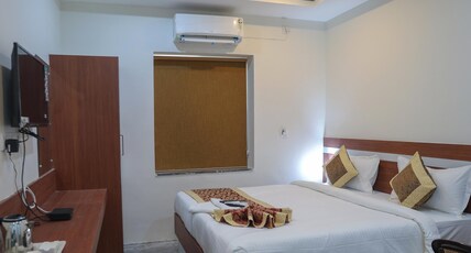 Hotel SJ Premium Room Type - Deluxe Room