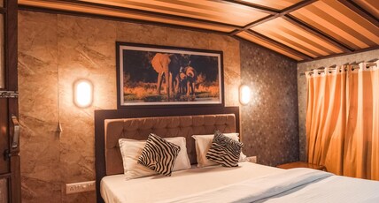 Venice Houseboats Alleppey Room Type - Deluxe room on sharing Houseboats AC timings 8pm to 6 am Venice Houseboats Alleppey Room Type - Deluxe room on sharing Houseboats AC timings 8pm to 6 am
