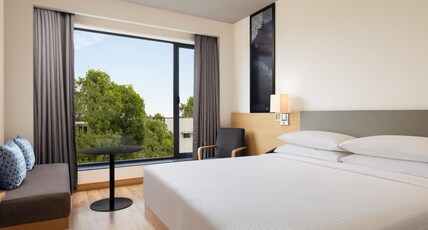 Fairfield by Marriott Jaipur Room Type - Premium, Aravalli Hill View, 1 King Fairfield by Marriott Jaipur Room Type - Premium, Aravalli Hill View, 1 King