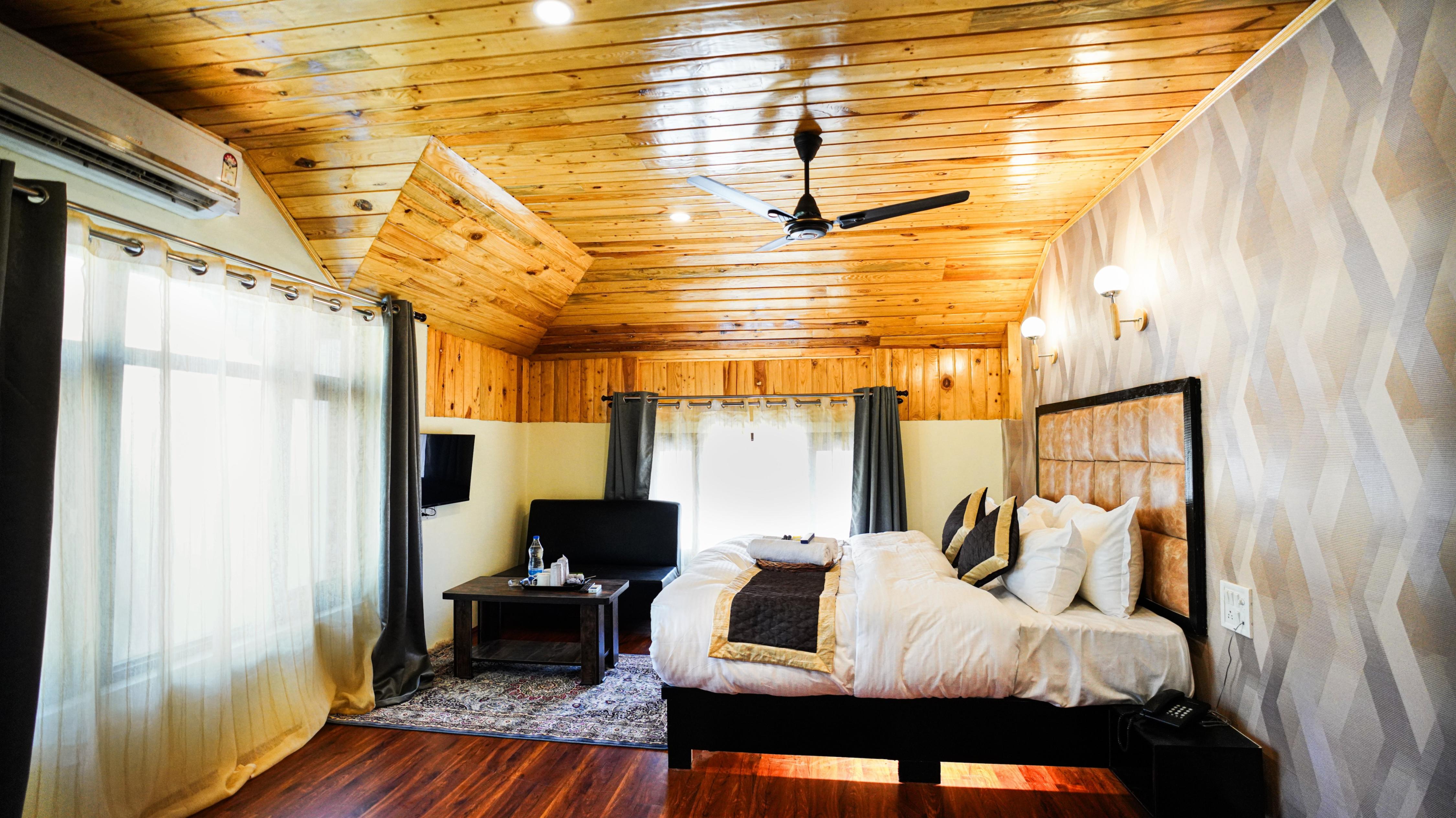 The Ivory Room Type - Family Suite (4 Guests)