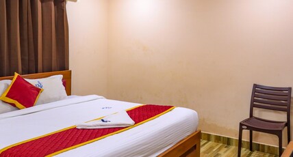 Hotel Radha Krishna Room Type - Superior AC-King Bed