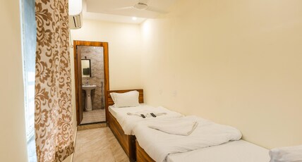 Hotel Holiday Express Room Type - Budget Double Room