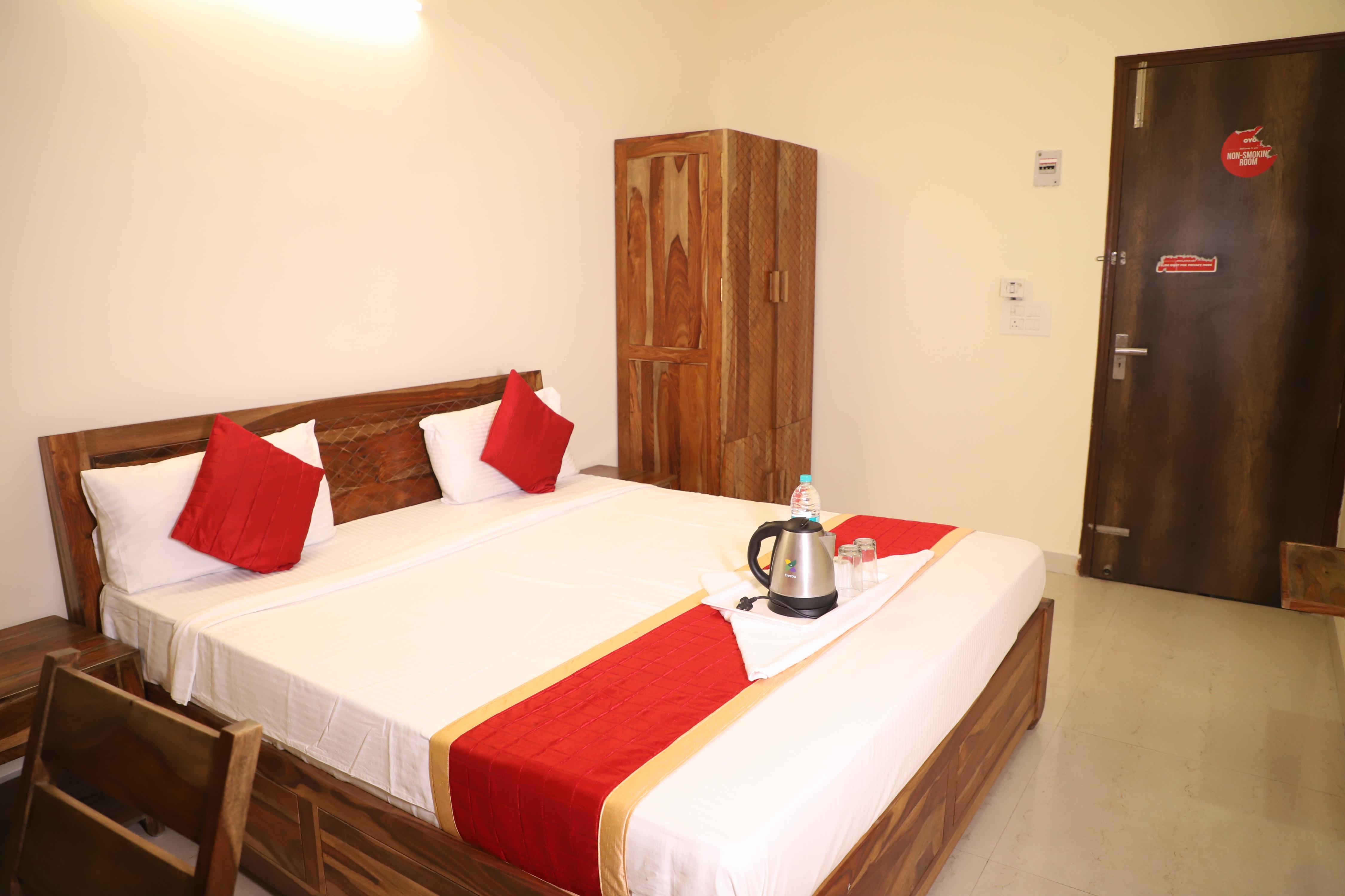 Hotel The York @ Sector 63 Room Type - Deluxe Double Room