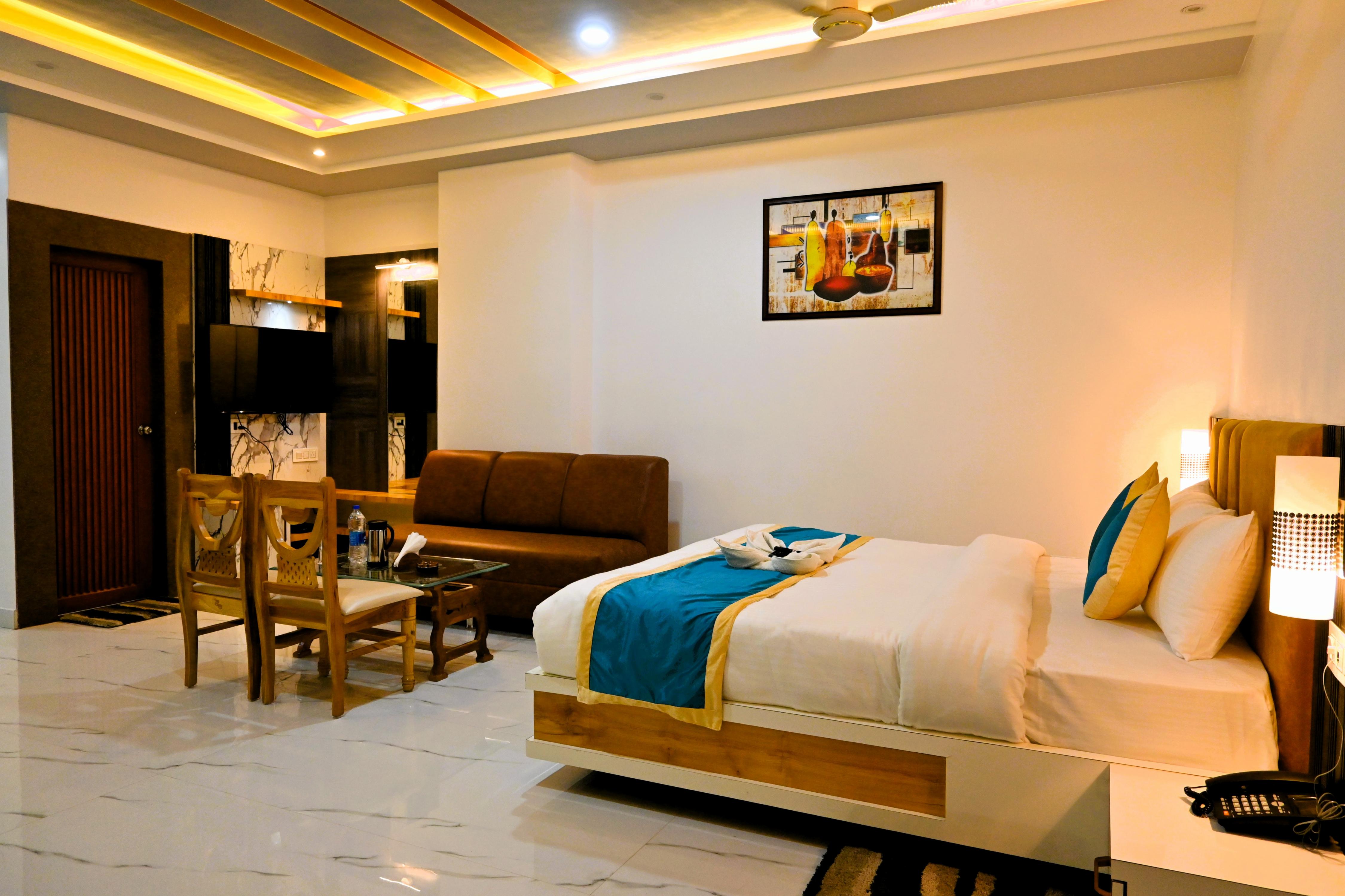 Hotel The Vaibhav - Tap to explore photos