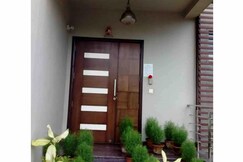Apnalaya River View Villa in Raichak on the Ganges