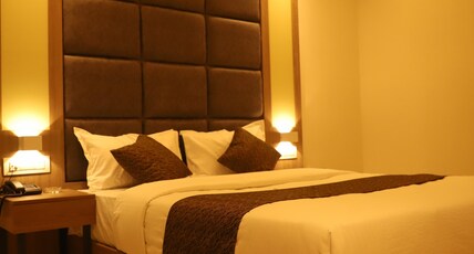 Hotel Sai Pritam Room Type - EXECUTIVE SUITE