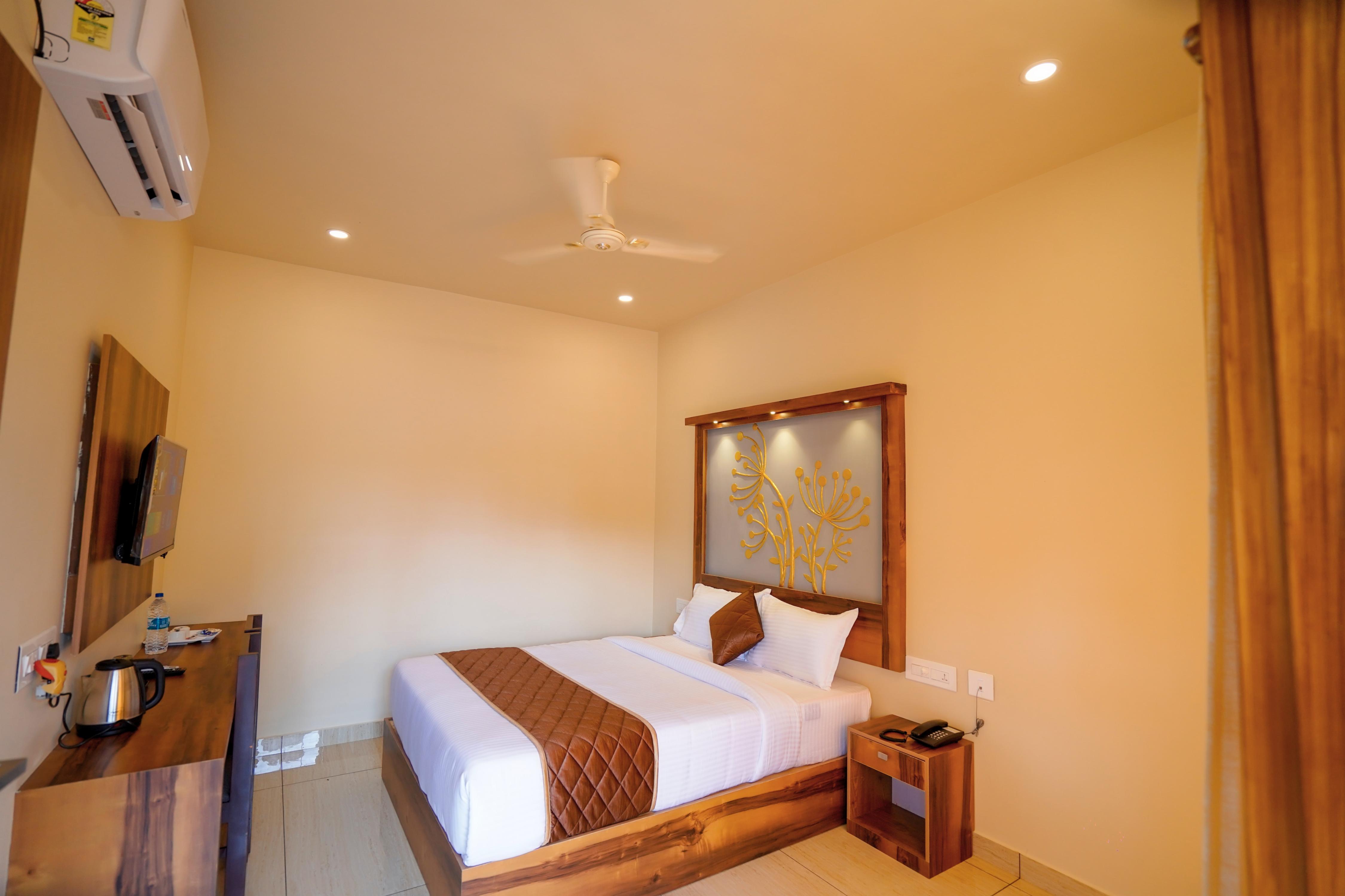 KOTTACKAL NATURE INN Room Type - Queen Room AC With Garden View