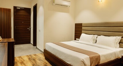 Grand Heritage Hotel and Resort Room Type - Gold (King size bed)