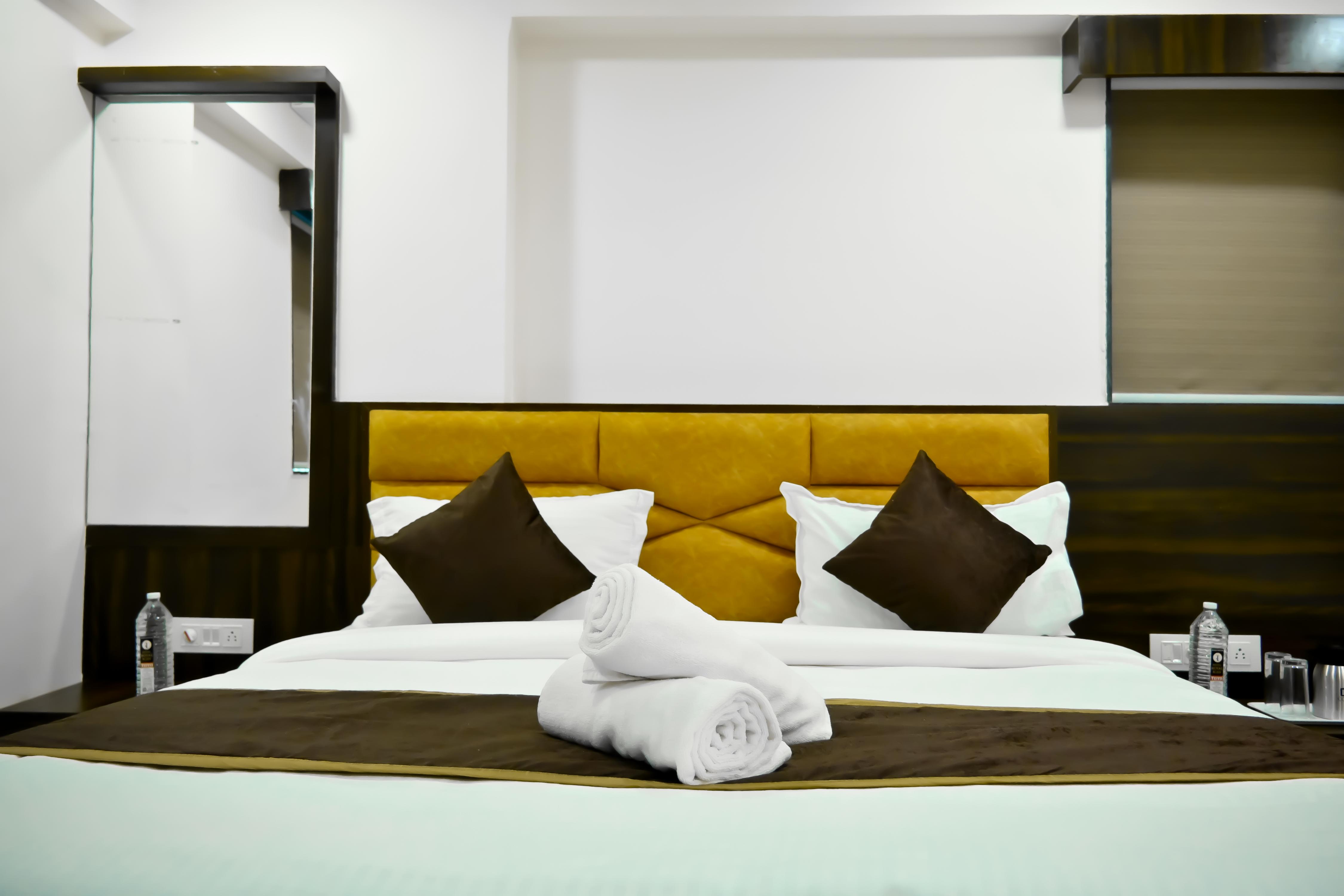 Hotel Royal Ican Room Type - Super Deluxe Double Bed