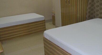 Airport Lodge Baggdogra Room Type - FAMILY DELUXE AC