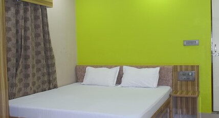 Airport Lodge Baggdogra Room Type - DELUXE AC