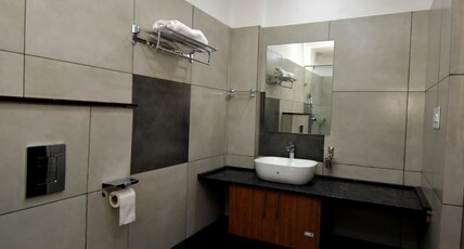 Arakkal Guest House Room Type - Standard Room
