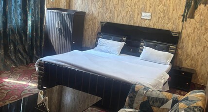 HOTEL BLUE SAPPHIRE AND RESTAURANT Room Type - Bedroom 1