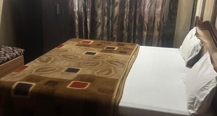 HOTEL BLUE SAPPHIRE AND RESTAURANT Room Type - Bedroom 5