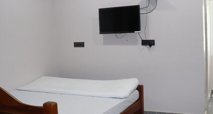 Dream Land Lodge Room Type - DOUBLE BED ROOM AC