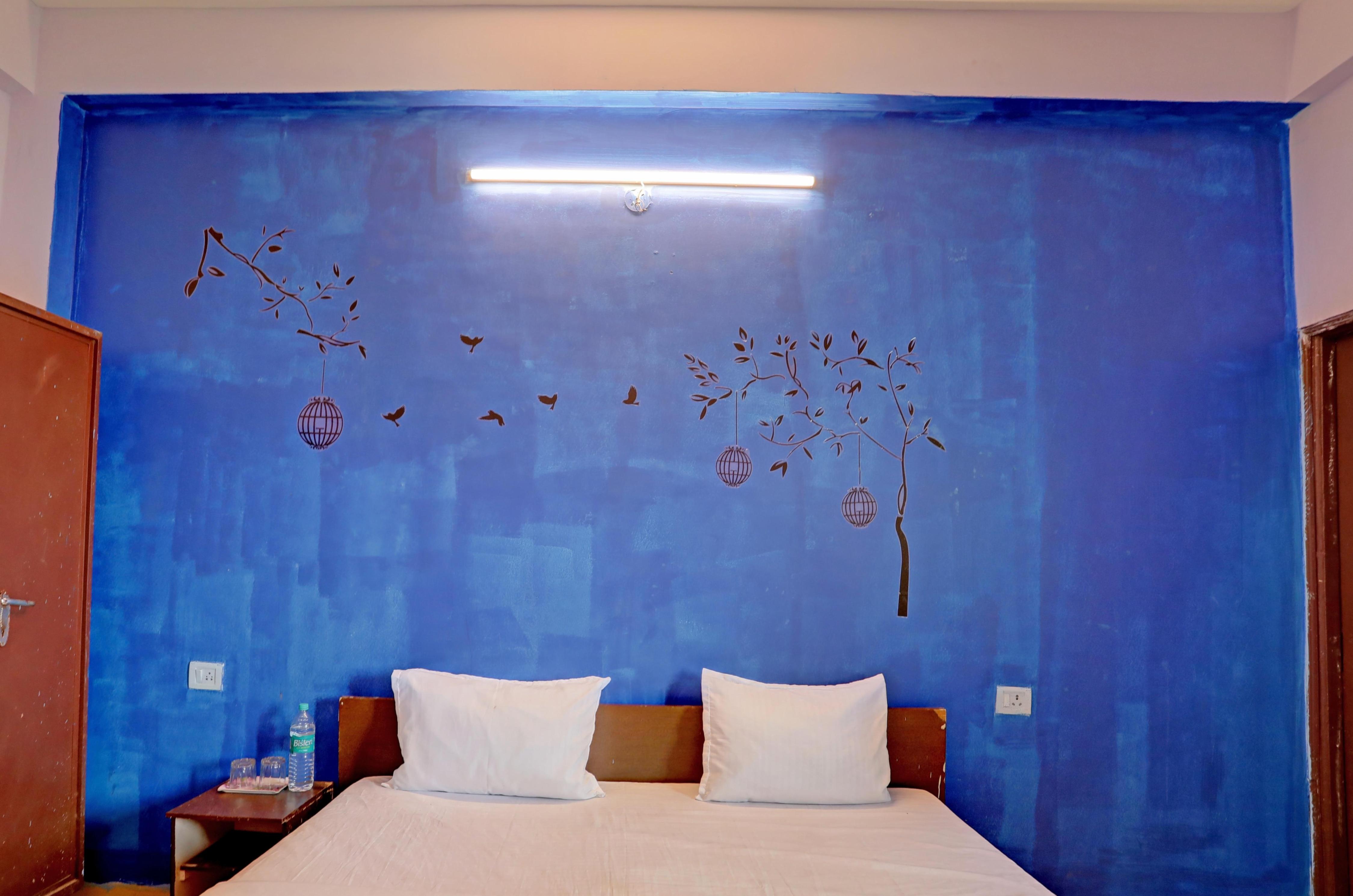 Hotel O 815596 Hotel Sambodhi Palace - Tap to explore photos