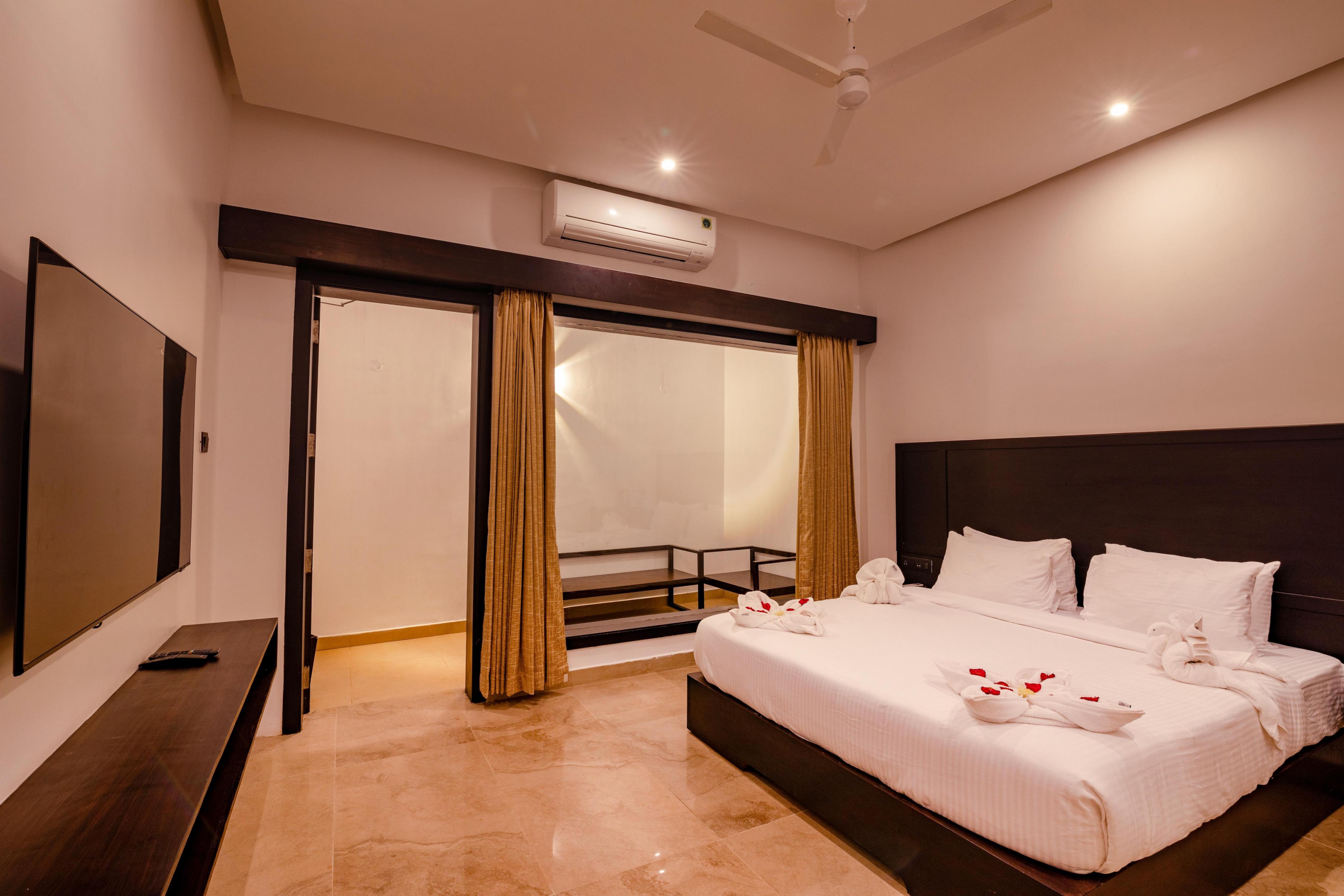 The Saravi Resort Room Type - Club Room (Room without Private Pool)
