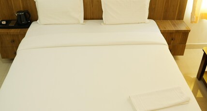 5 STAR GRAND PREMIUM Room Type - DELUXE ROOM 5 STAR GRAND PREMIUM Room Type - DELUXE ROOM
