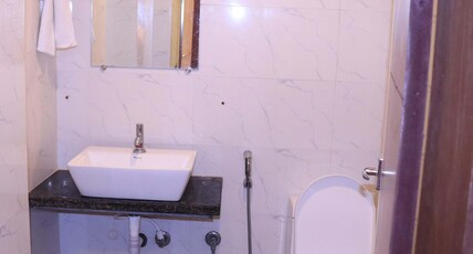 Hotel Sonajhuri , A unit of Hotel Priyadarshini Room Type - SUPER DELUXE FAMILY ROOM