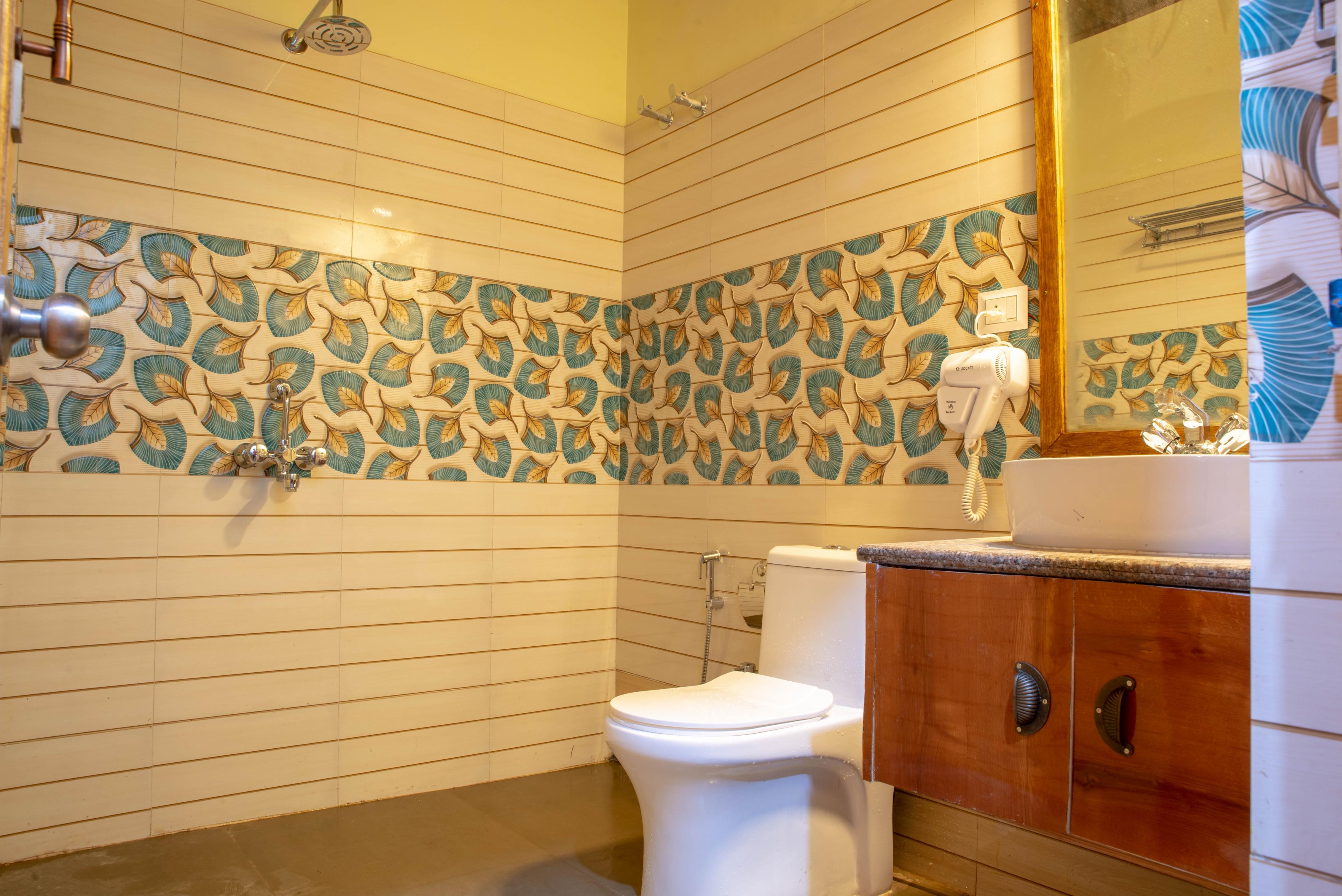 LA FAIRY TALE HOMESTAY - Tap to explore photos