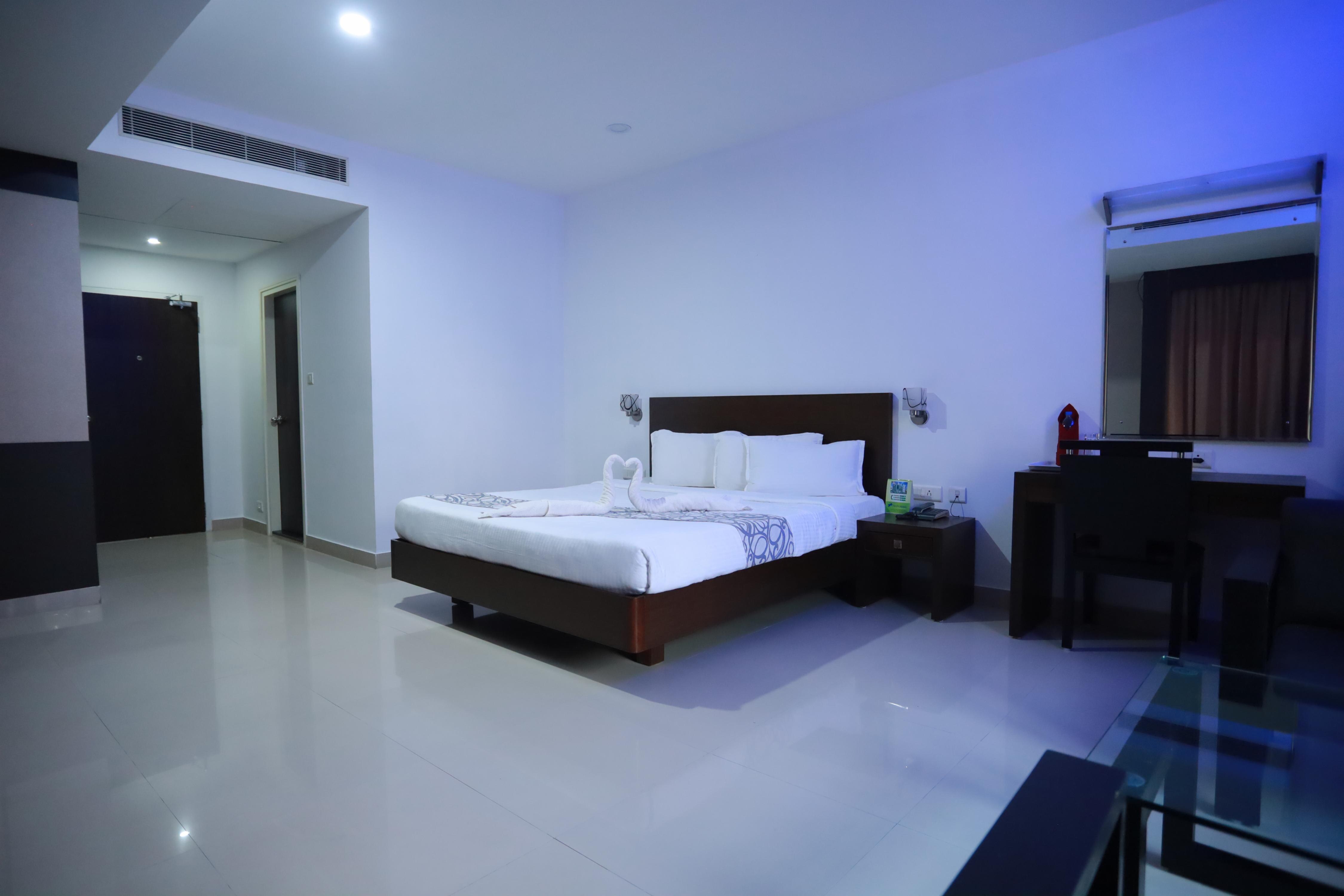 Hotel Finch - Tap to explore photos