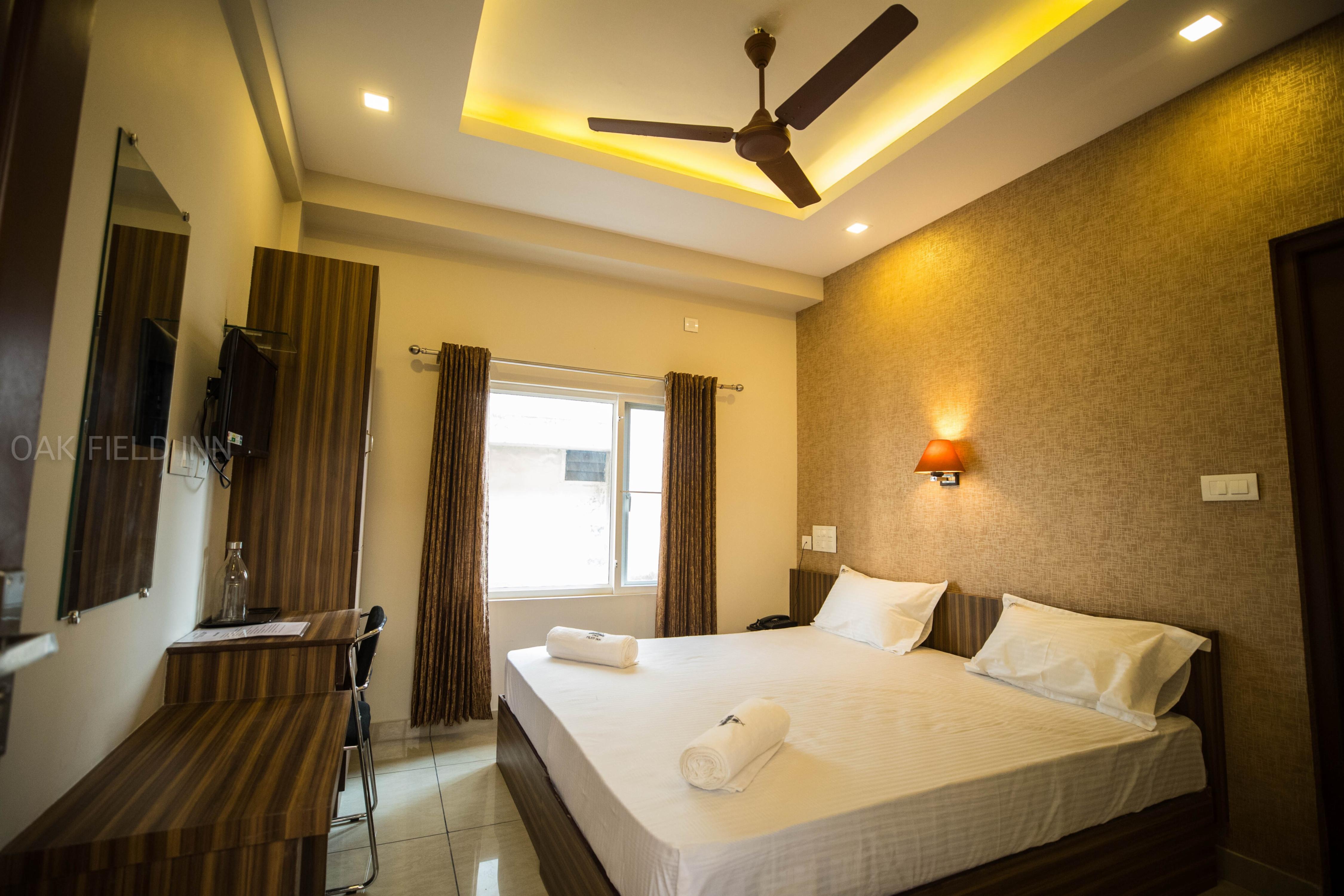 OAK FIELD INN Room Type - Deluxe double Non AC