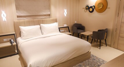 Vijan Business Hotel Room Type - Deluxe King Vijan Business Hotel Room Type - Deluxe King