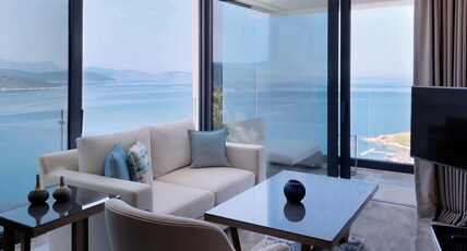 Le Meridien Bodrum Beach Resort Room Type - Deluxe Seaview with Sofa
