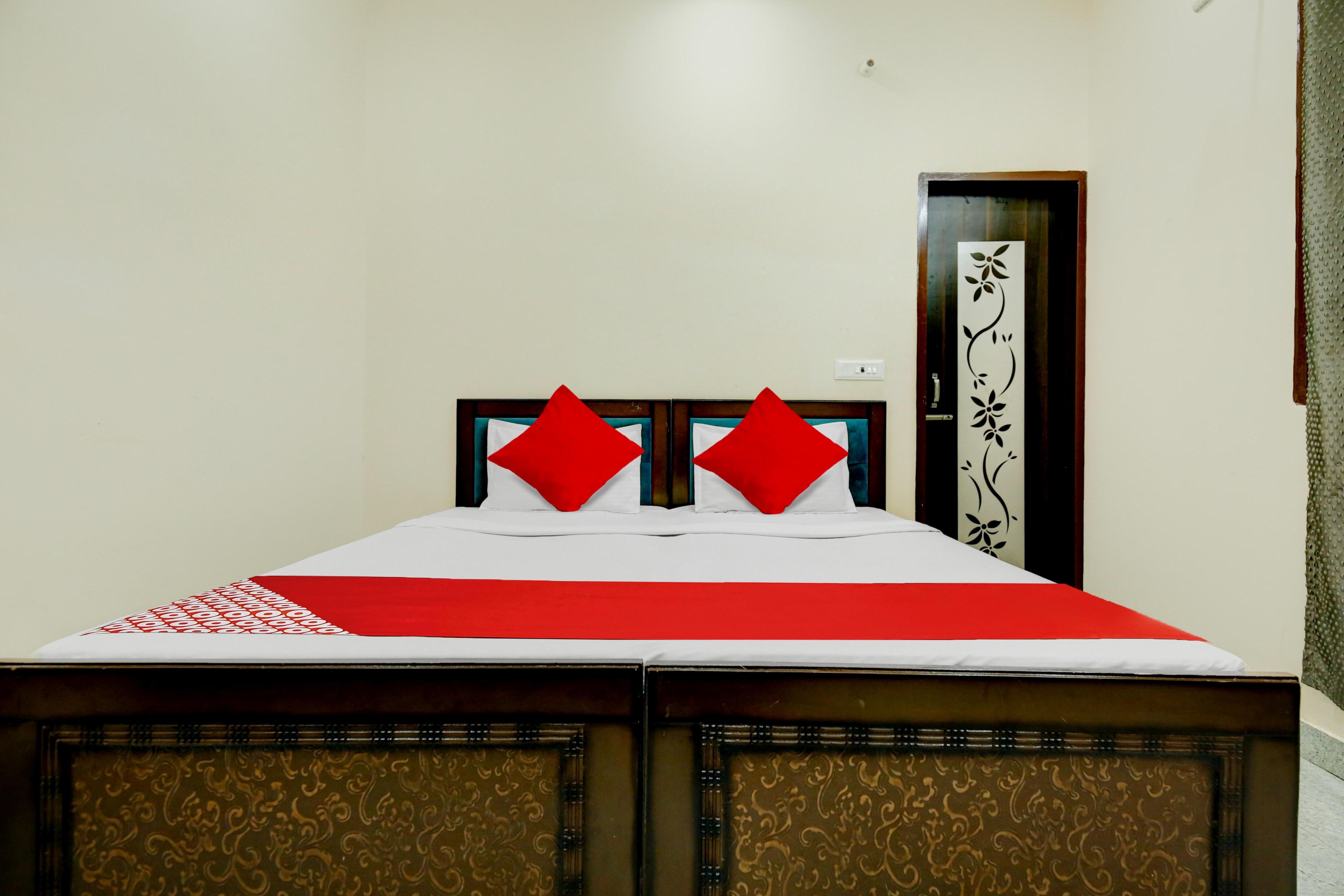 Hotel O Classic - Tap to explore photos