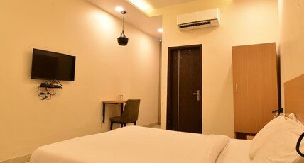 HOTEL SOFT PETAL Room Type - Standard Room