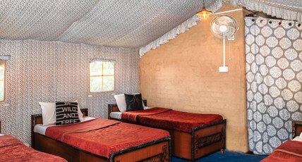 Bunker Bir Room Type - 4 bed mixed tent dorm with attached washroom