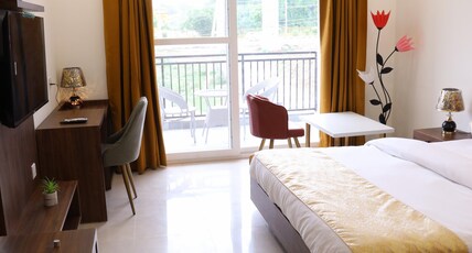 Hotel Jairose Palace Room Type - Premium Room