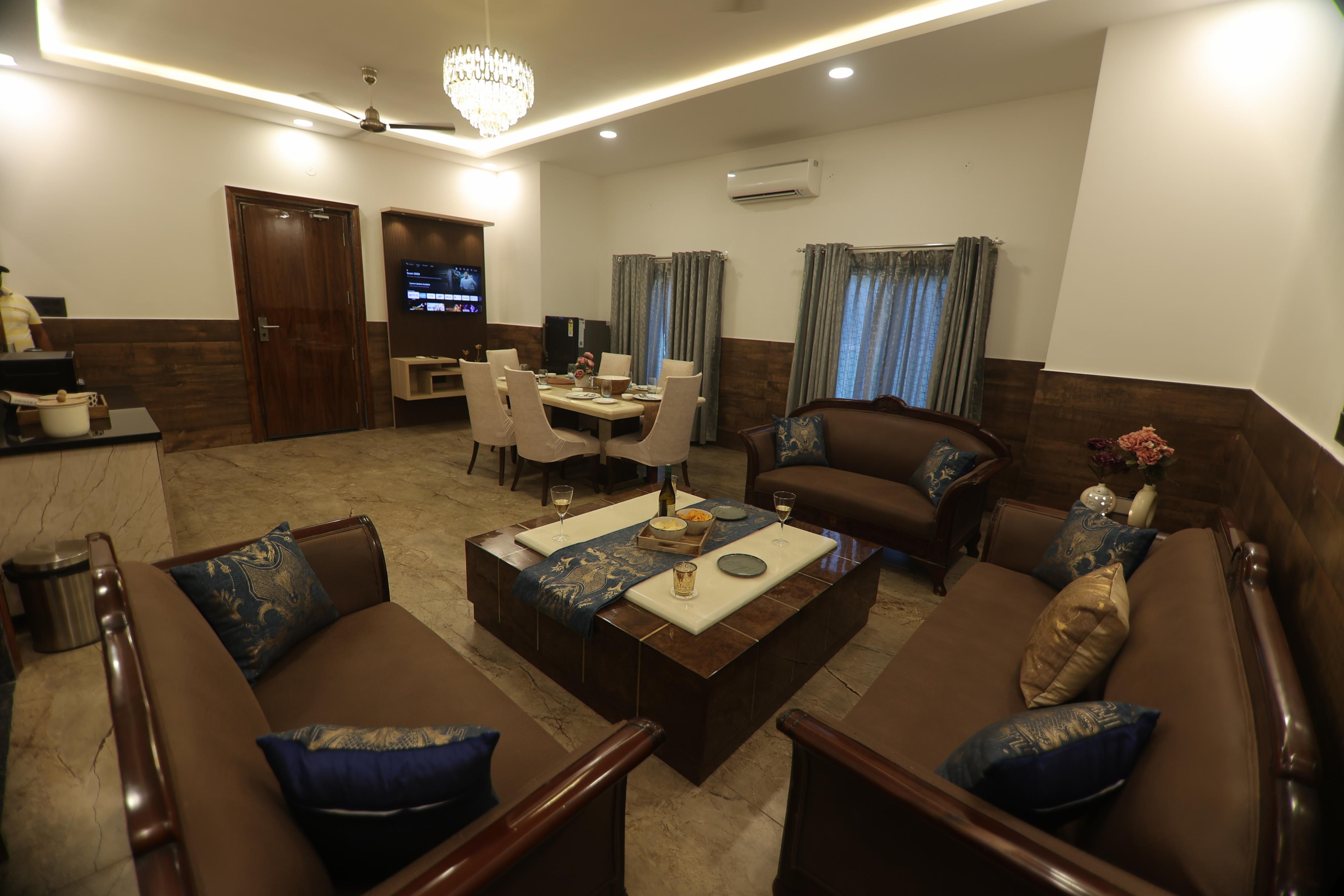Gulmohar Farm 8BHK with Pool - Tap to explore photos