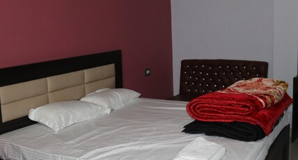 Hotel Sarovar Room Type - Deluxe Room