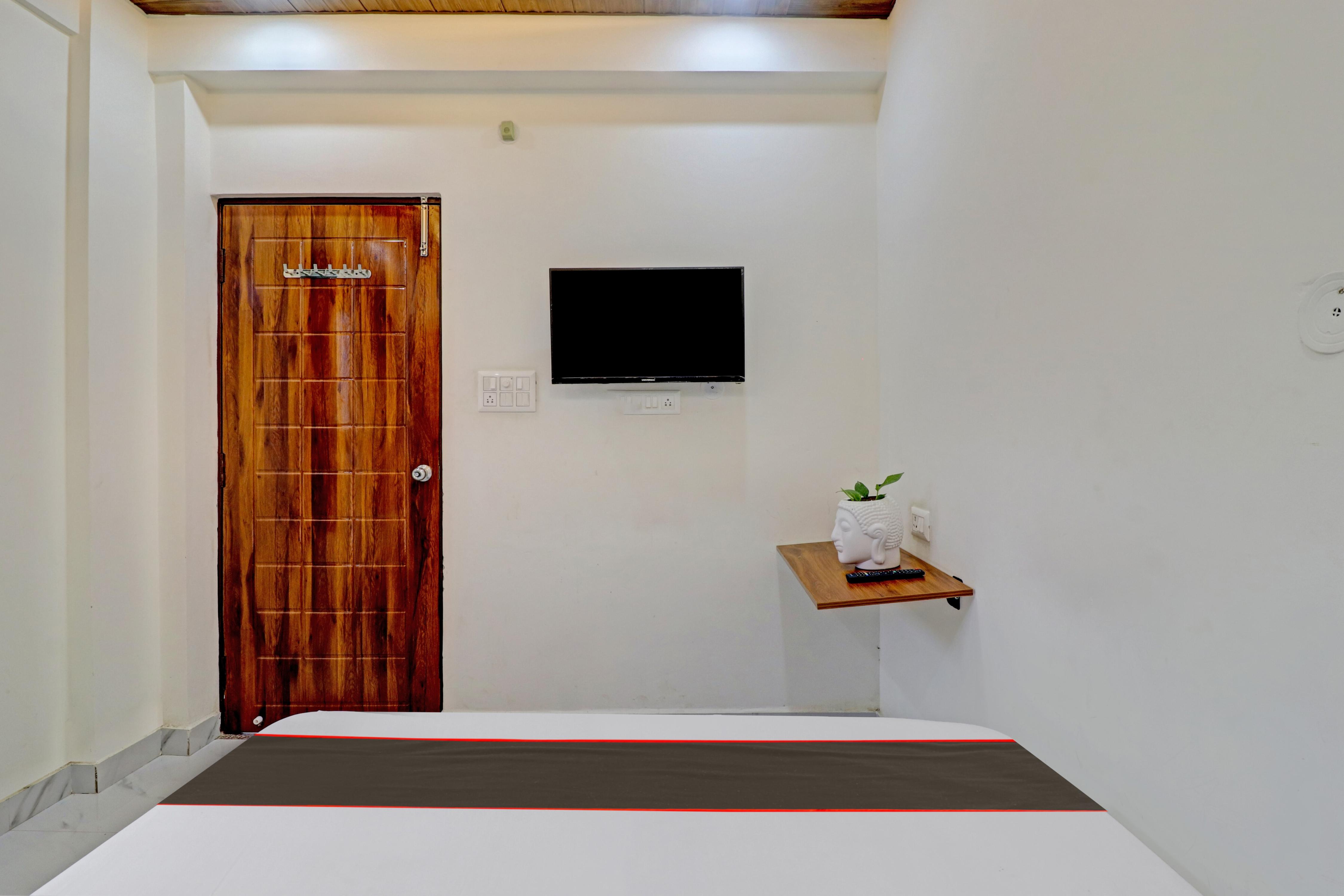 Collection O The Second Home - Tap to explore photos