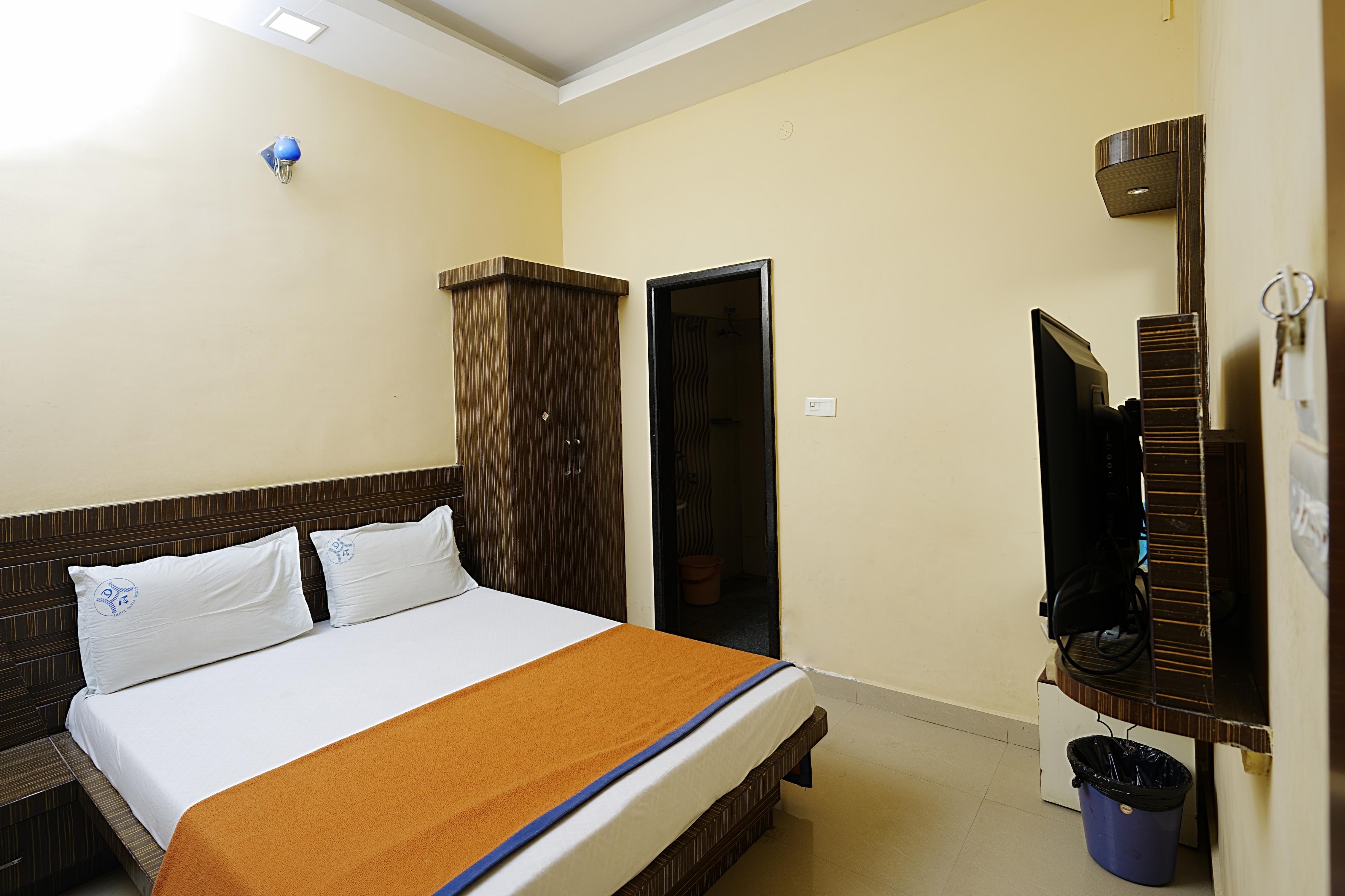 Hotel Danaa Tower - Tap to explore photos