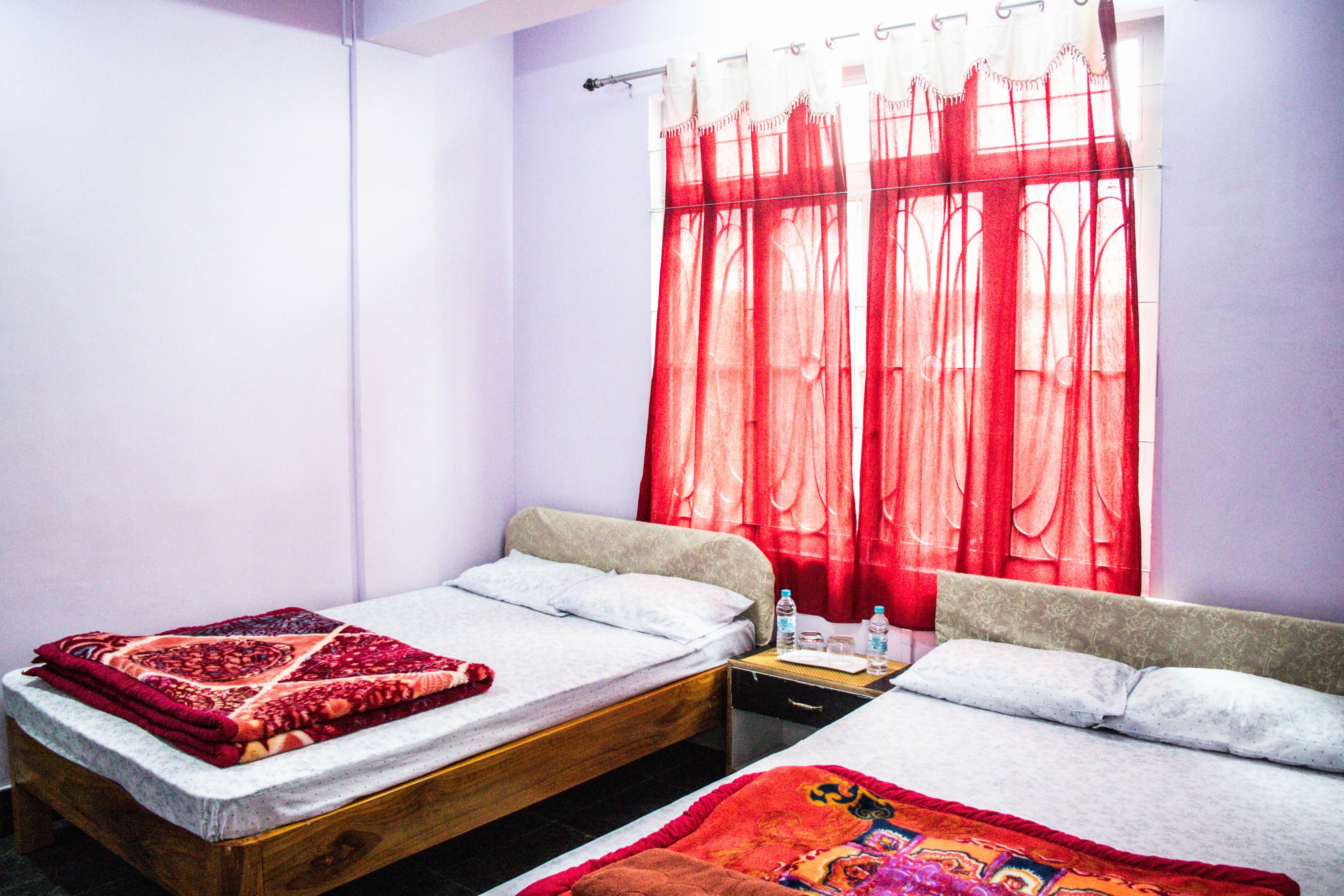PROMUDINI GUEST HOUSE - Tap to explore photos
