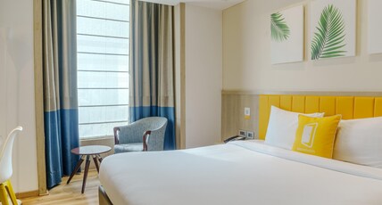 Bloom Hotel - Karol Bagh Room Type - Superior King