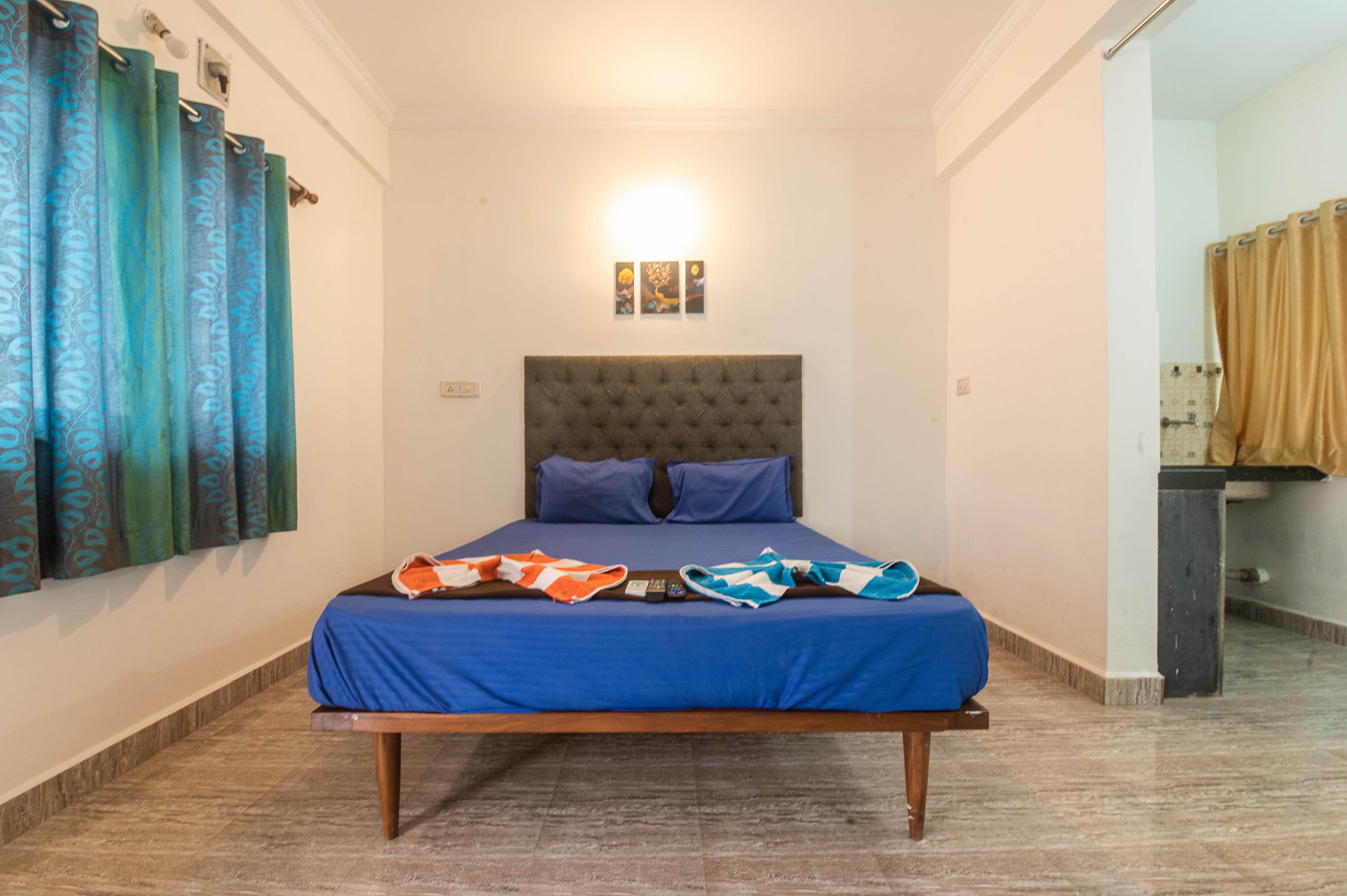 Rohit holiday Homes Room Type - Deluxe AC Room