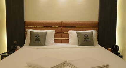 Mevid Hotels Room Type - Premium Suite