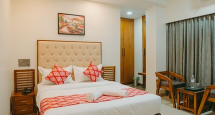 Saavees Residency Room Type - Deluxe Room